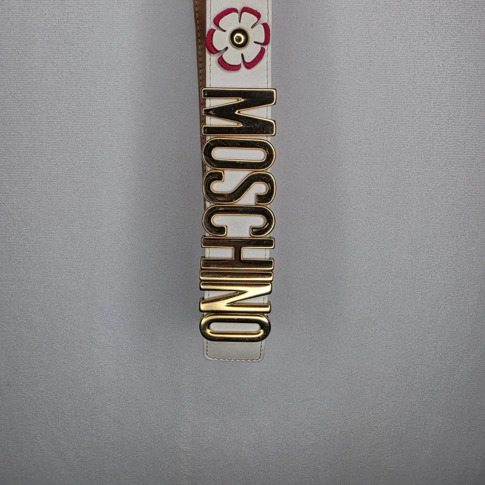 Moschino Milano White Leather Floral Belt Gold Logo Buckle Made in Italy Size 48
